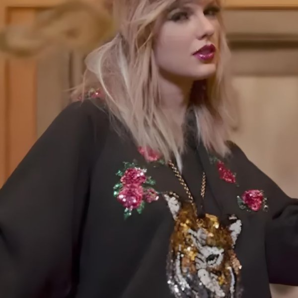 taylor-swift-tiger-print-hoodie.jpg