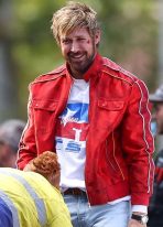 the-fall-guy-colt-seavers-red-jacket.jpg