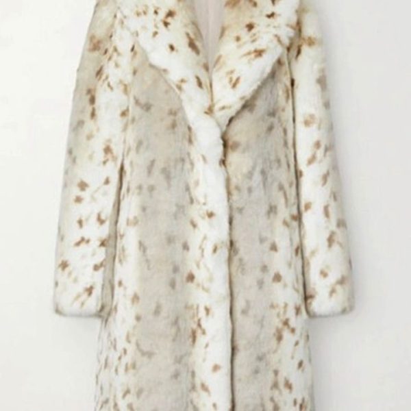 yellowstone-season-04-kelly-reilly-faux-fur-coat.jpg