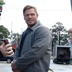 jack-reacher-grey-jacket.webp