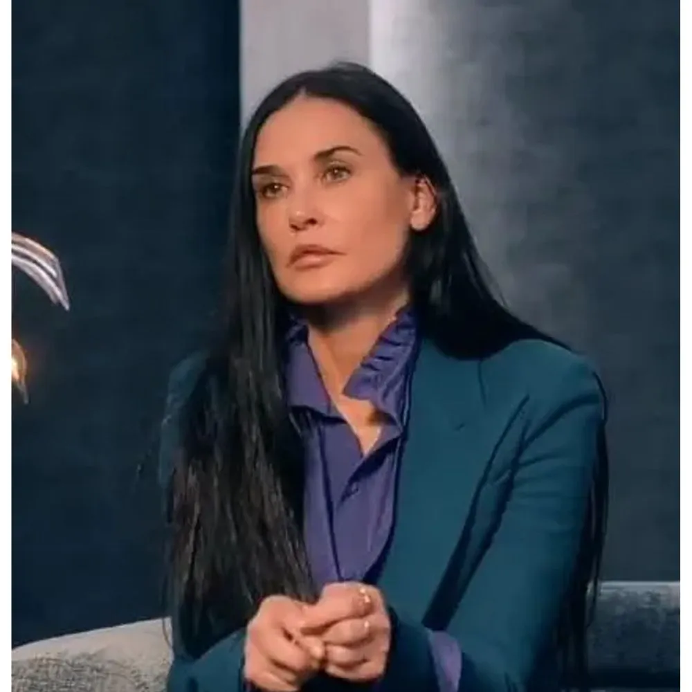 elizabeth-sparkle-the-substance-blazer elizabeth-sparkle-the-substance-blazer.webp