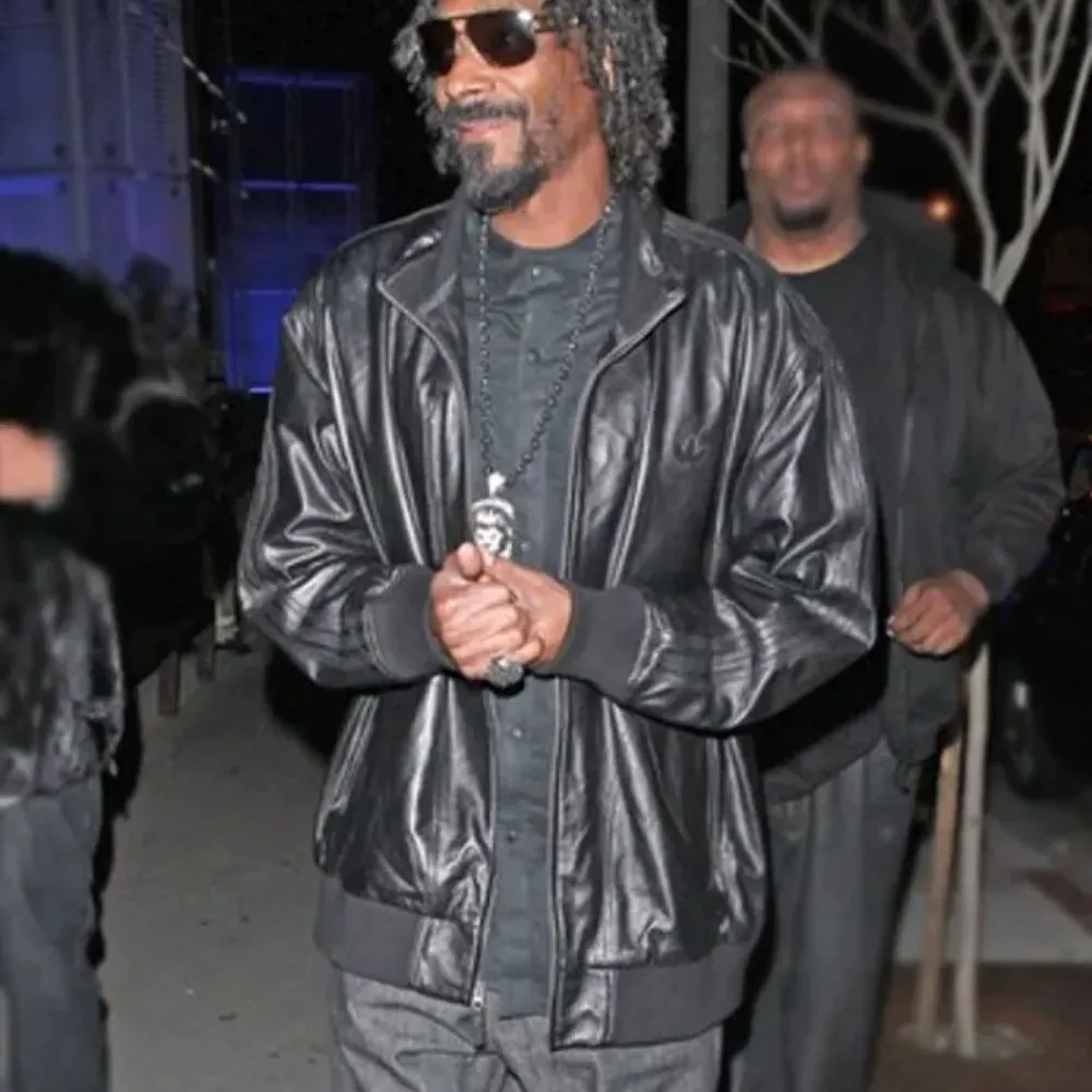 snoop-dogg-black-jacket.webp