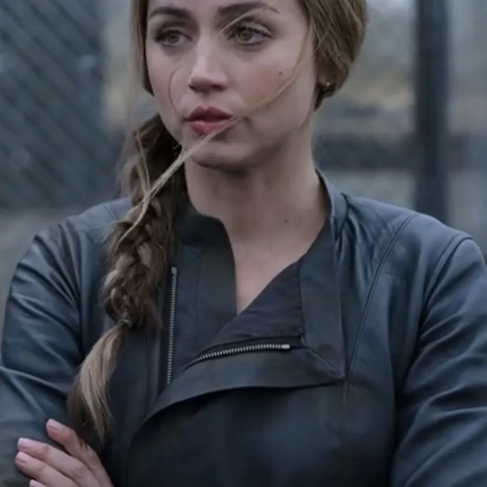 ana-de-armas-ghosted-2023-jacket.webp